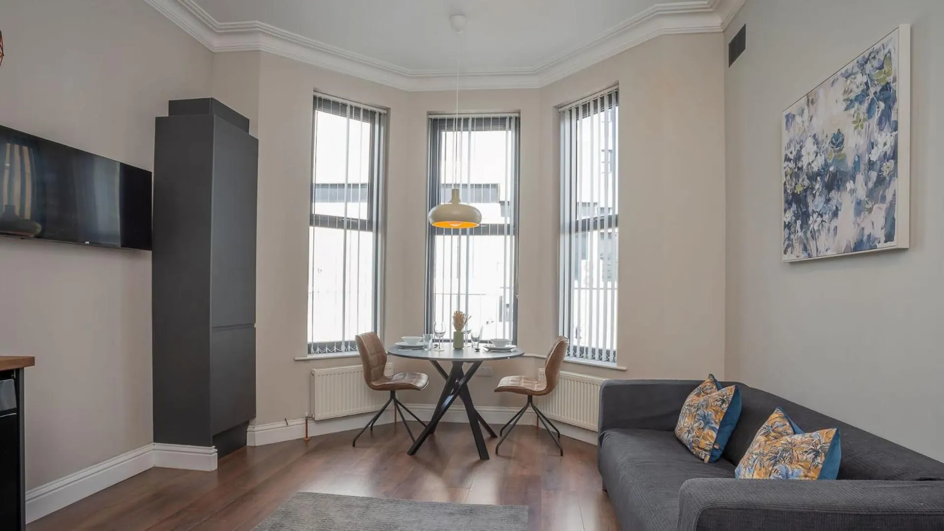 Modern 1 Bdr City Apartments By Belfast City Breaks