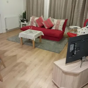  Apartment Aaron's