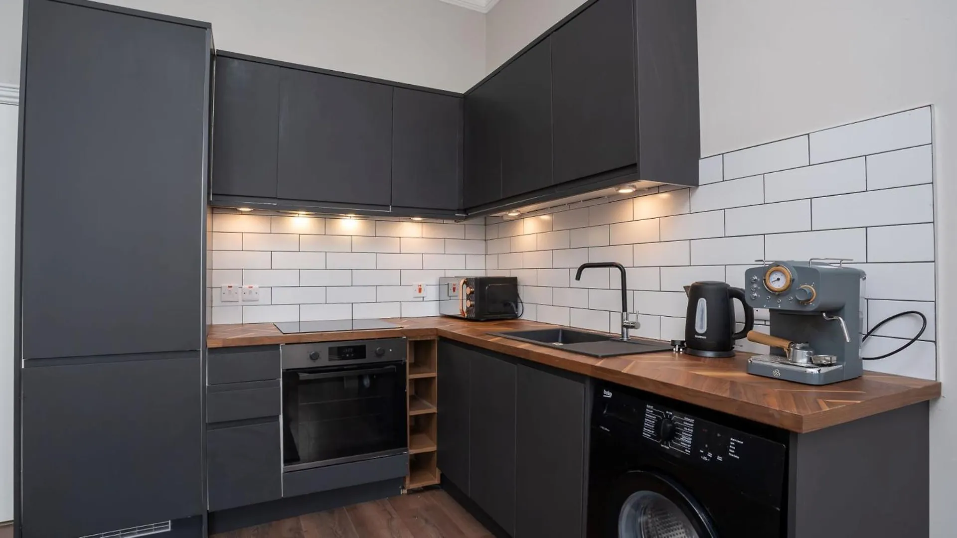 Modern 1 Bdr City Apartments By Belfast City Breaks