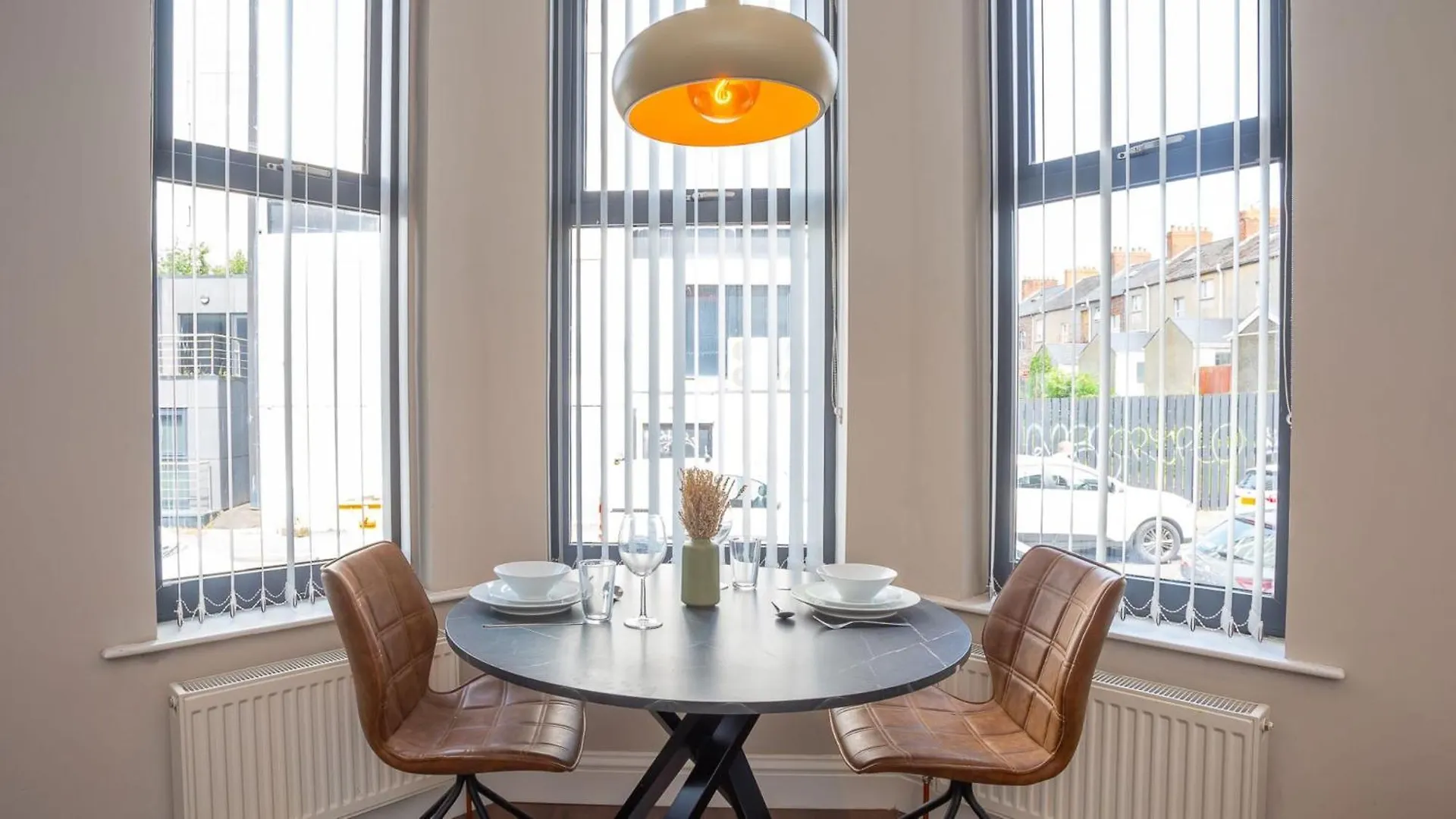 Modern 1 Bdr City Apartments By Belfast City Breaks