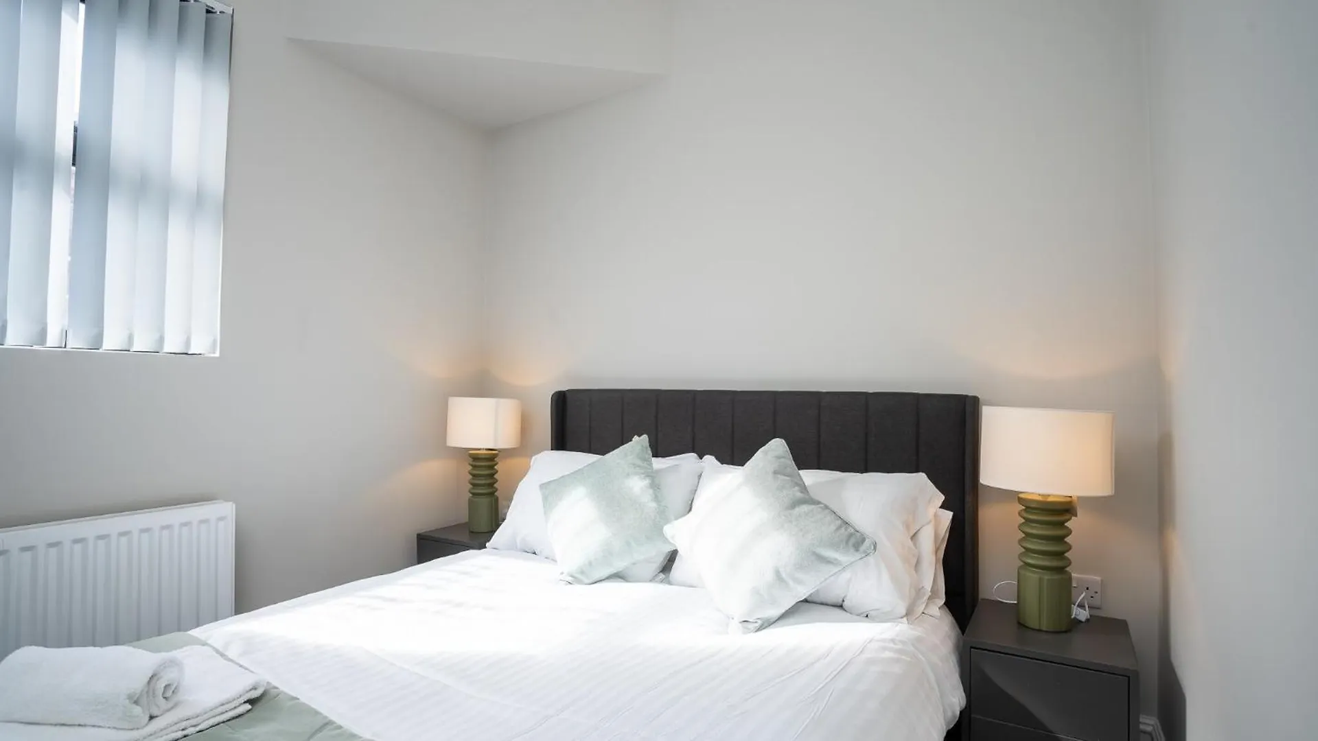 Modern 1 Bdr City Apartments By Belfast City Breaks 0*,  United Kingdom