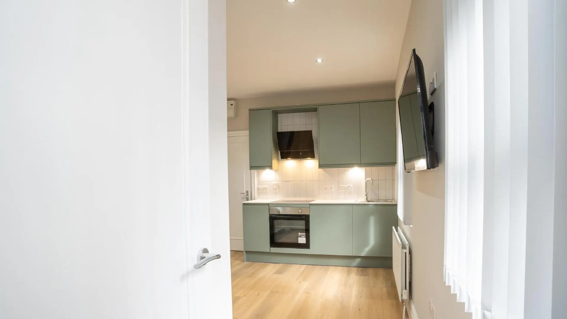 Modern 1 Bdr City Apartments By Belfast City Breaks