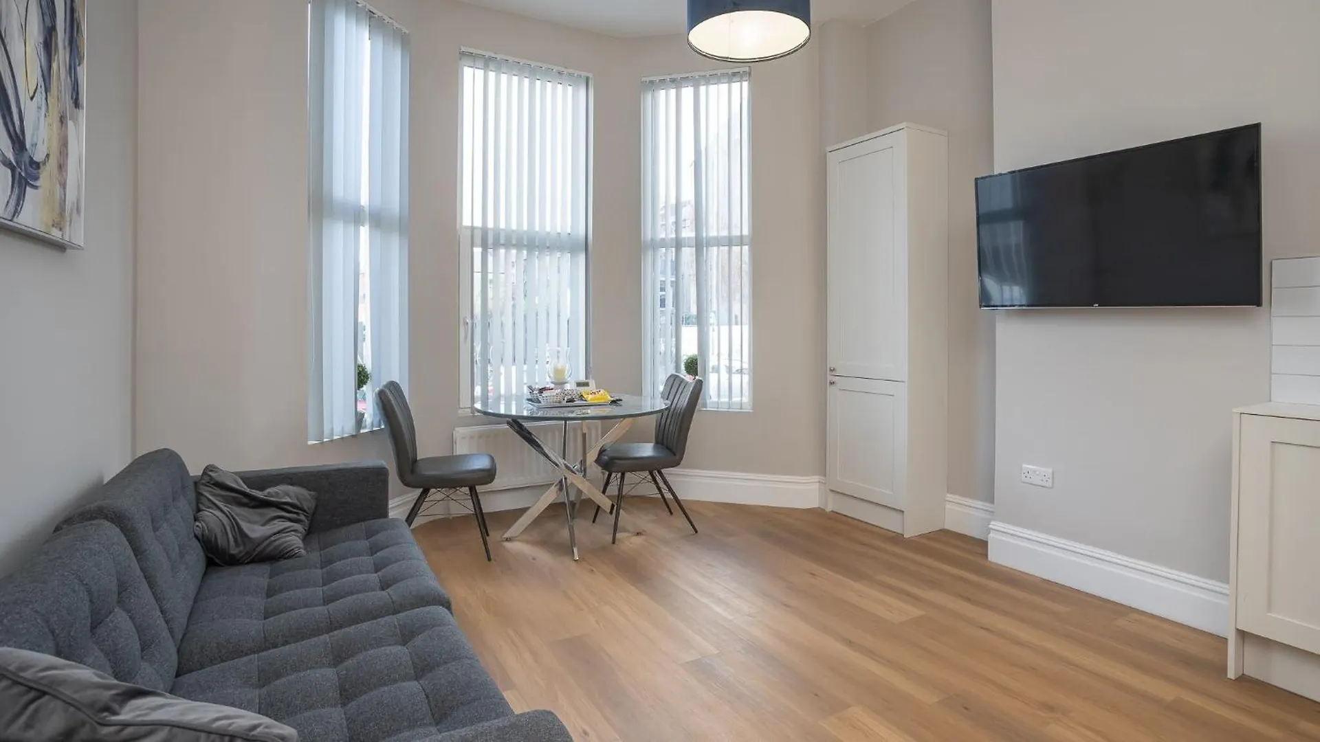 Modern 1 Bdr City Apartments By Belfast City Breaks 0*,