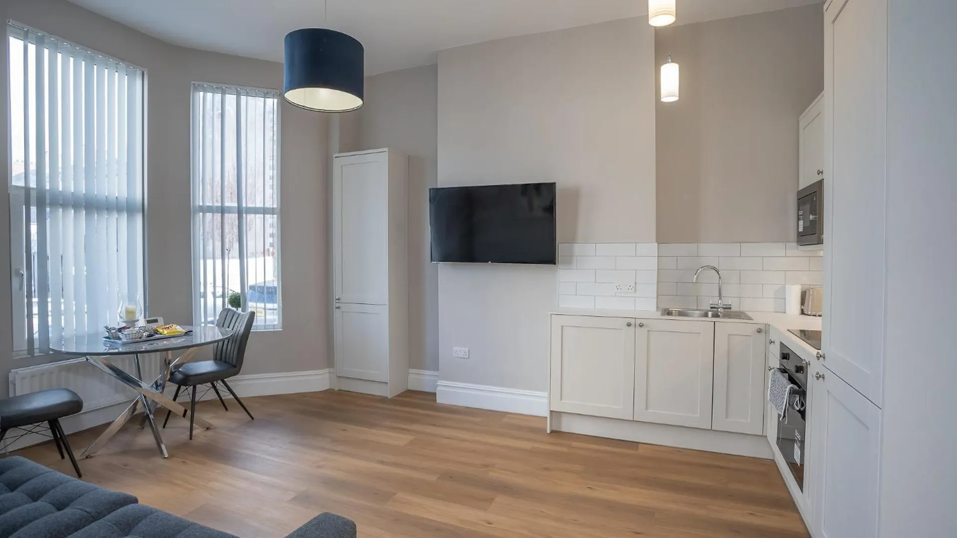 Modern 1 Bdr City Apartments By Belfast City Breaks